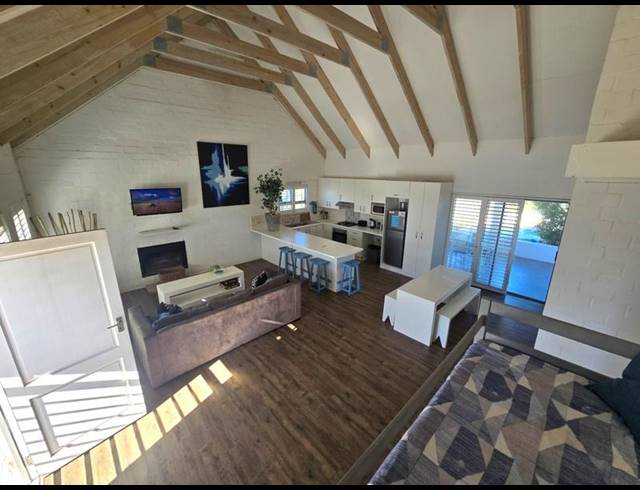 3 BEDROOM HOUSE FOR SALE IN GOLDEN MILE